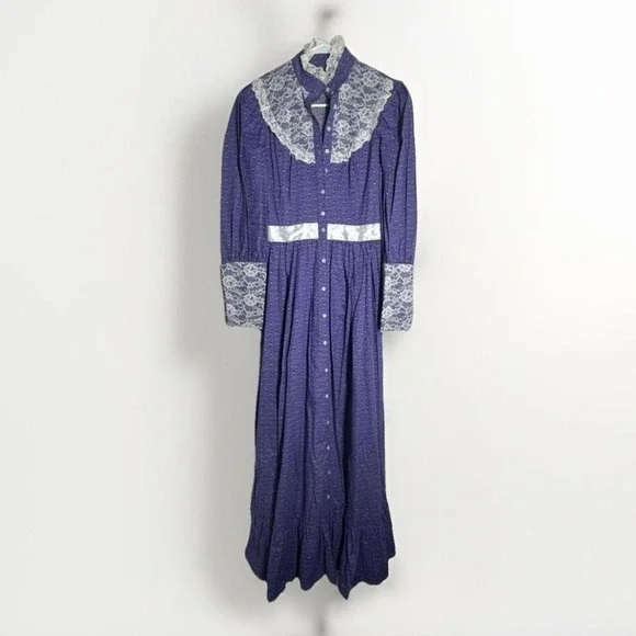 fitted lace wedding dress NSPSTT Purple Regency Dress Costume Jane Austen Dress Renaissance Victorian  Ball Gown with Gloves, Purple-organza, M : Amazon.co.uk: Health & Personal  Care